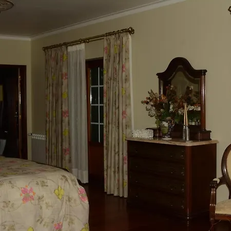 Chambres D Hotes Jacuzzi Bed & Breakfast Nazaré