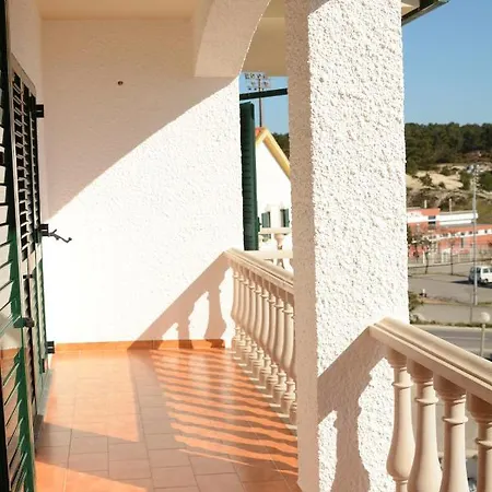 Chambres D Hotes Jacuzzi Bed & Breakfast Nazaré