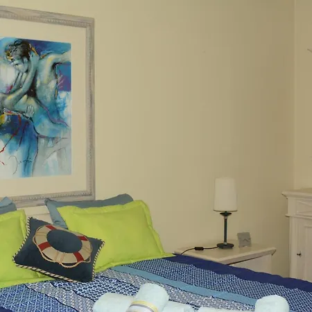 Chambres D Hotes Jacuzzi Bed & Breakfast