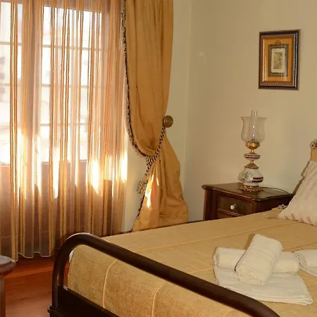 Chambres D Hotes Jacuzzi Bed & Breakfast Nazaré